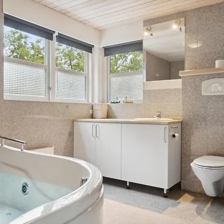 Stunning Home In Glesborg With Sauna