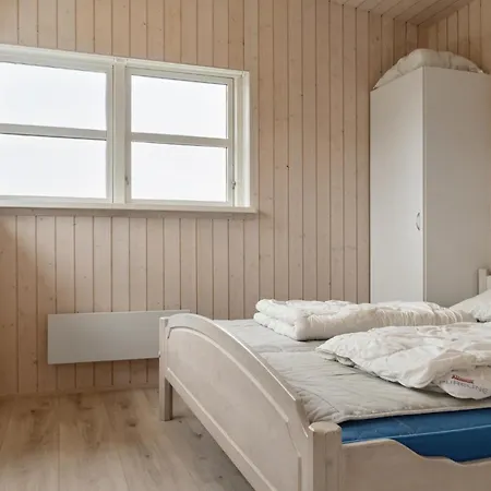 Stunning Home In Glesborg With Sauna