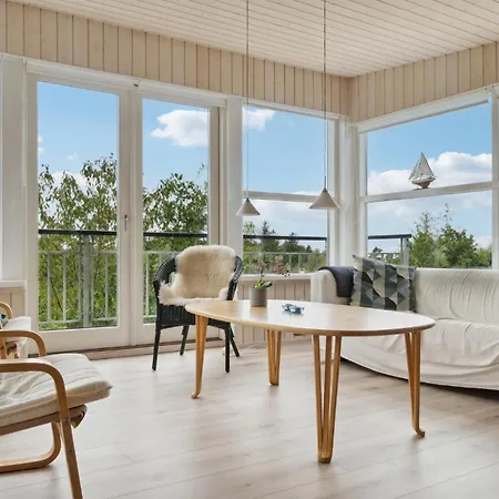 Stunning Home In Glesborg With Sauna