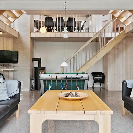 Casa de Férias Stunning Home In Glesborg With Sauna