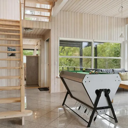 Stunning Home In Glesborg With Sauna Casa de Férias *
